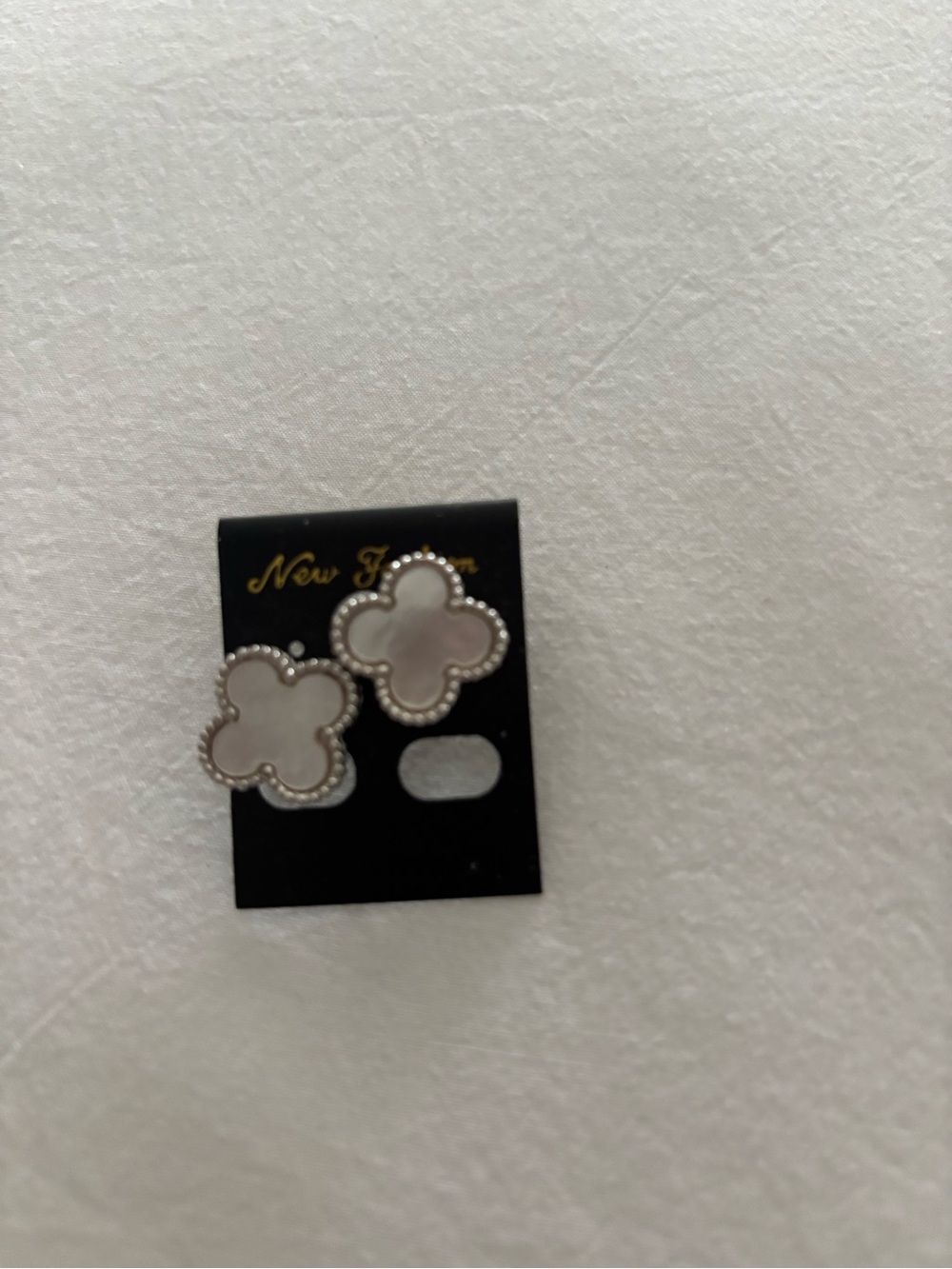 Elegant White Clover Stud Earrings - Women Accessories